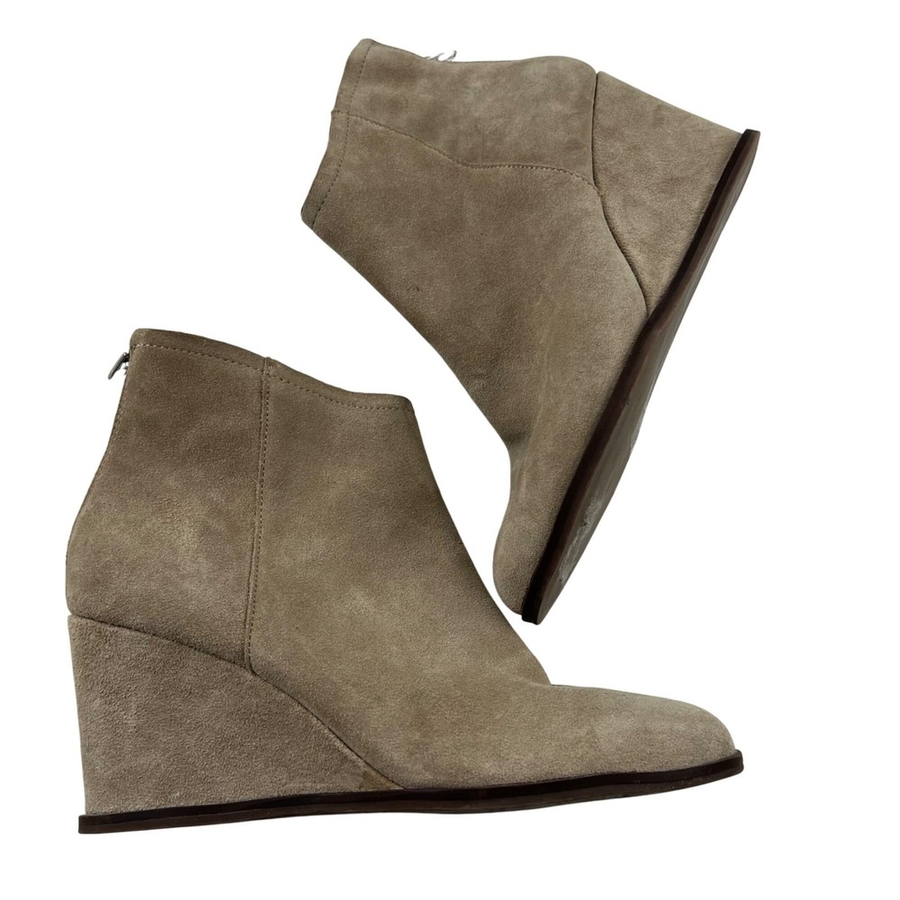 Dolce Vida Taupe Suede Wedge Ankle‎ Boots With Back Zipper Closure Womens Size 7